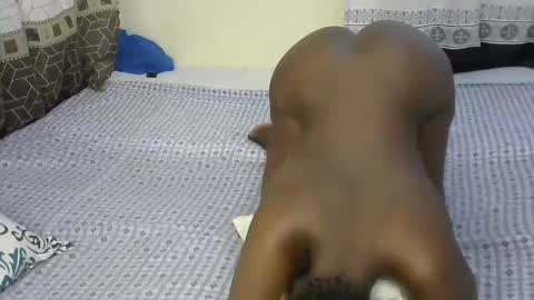 pinky online show from September 22, 2025, 1:46 pm