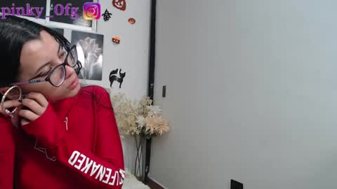 pinky_f00x online show from October 11, 2025, 12:21 am