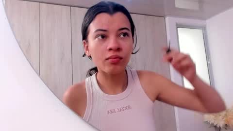 pinky_f00x online show from May 26, 2026, 7:21 pm