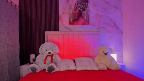 Peachy online show from November 10, 2025, 3:38 am