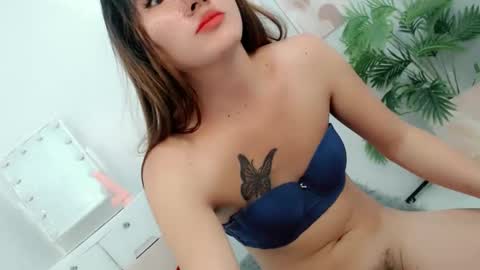 pinky_web03 online show from October 10, 2025, 11:37 pm