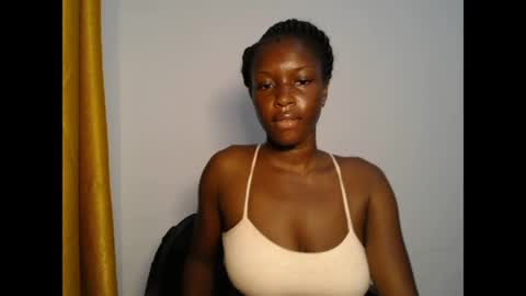 pinkykiki_247 online show from April 7, 2026, 5:52 am