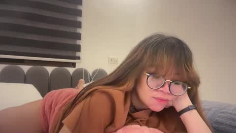 Snapshot of pinkyrosexx chatting on May 18, 2026, 4:07 am Rose online show from May 18, 2026, 4:07 am