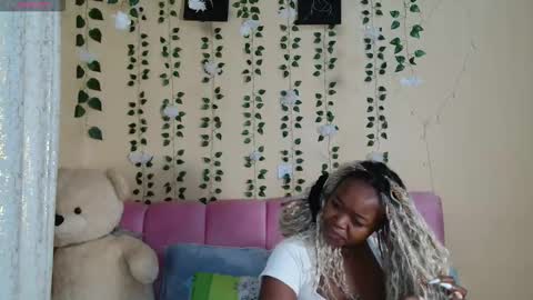 Pinky online show from March 21, 2026, 12:59 am