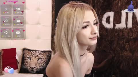 Pinky online show from February 3, 2025, 8:13 pm