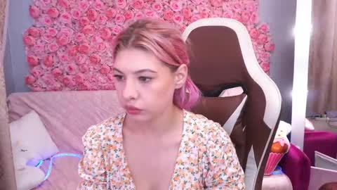 Snapshot of pinkytrix chatting on June 2, 2026, 5:42 am pinkytrix online show from June 2, 2026, 5:42 am