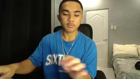 Adrianne online show from October 1, 2025, 2:17 am