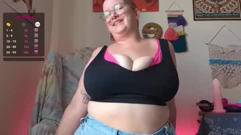 Em online show from January 21, 2025, 9:25 pm