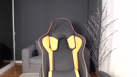 piscesgirl06 online show from December 3, 2024, 6:26 am