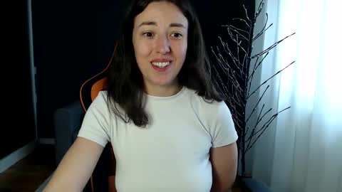 piscesgirl06 online show from December 5, 2024, 9:17 am