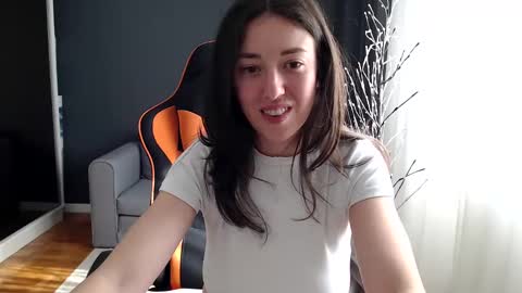 piscesgirl06 online show from February 19, 2025, 9:50 am