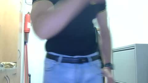 pitruki00 online show from April 29, 2026, 9:57 am