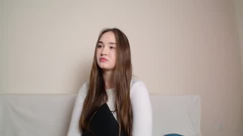 Lily online show from April 25, 2026, 1:41 pm