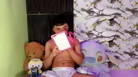 Snapshot of pixie_hugecock chatting on June 21, 2026, 7:05 pm jay online show from June 21, 2026, 7:05 pm