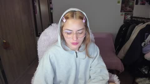 pixie online show from December 24, 2024, 8:33 am