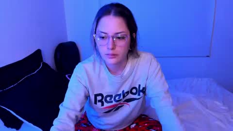 pixie online show from June 17, 2026, 3:09 am