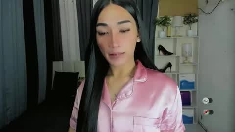 pixiedoll_ online show from February 21, 2026, 4:35 am