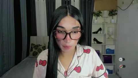 pixiedoll_ online show from February 28, 2026, 7:53 am