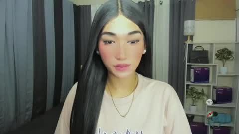 Snapshot of pixiedoll_ chatting on June 17, 2026, 7:22 am pixiedoll_ online show from June 17, 2026, 7:22 am