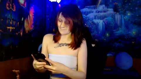 Snapshot of pixiedustslove chatting on April 29, 2026, 3:32 am Pixie dust online show from April 29, 2026, 3:32 am