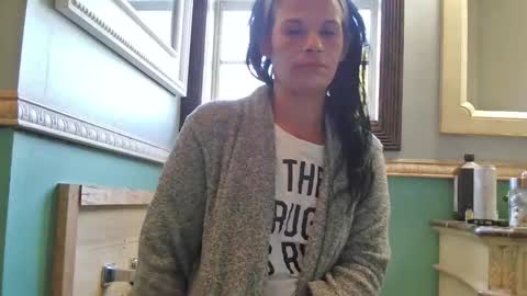 PixieLuxXx online show from April 21, 2026, 12:33 pm