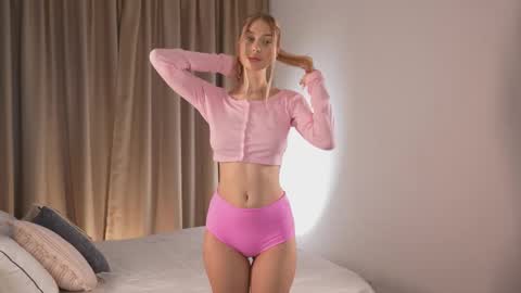 Lana online show from March 3, 2026, 3:07 pm