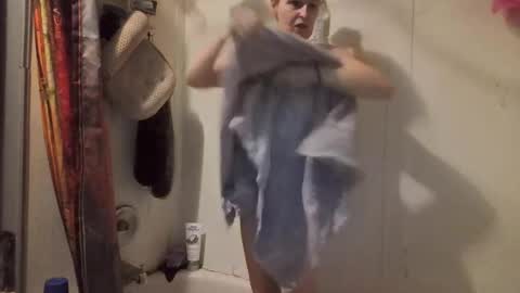 pizzedwife online show from March 19, 2026, 10:03 pm