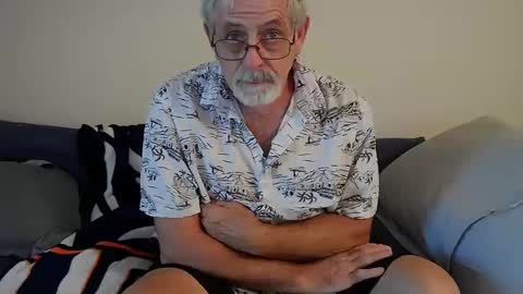 pjdaddjo775 online show from September 19, 2025, 4:18 pm