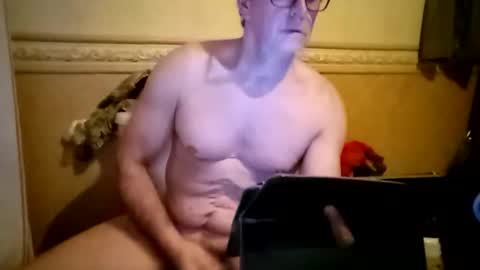 pla_mad online show from April 10, 2026, 8:57 pm