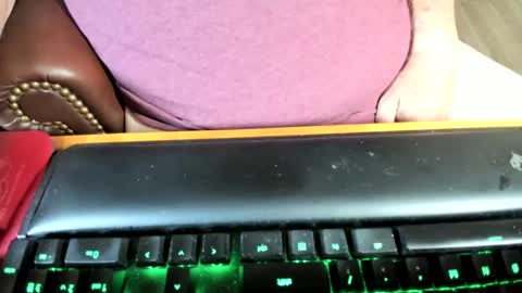 Snapshot of plainodude7 chatting on April 24, 2026, 6:10 pm Plain ODude online show from April 24, 2026, 6:10 pm