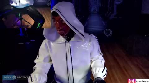 plasticme online show from April 25, 2026, 10:18 pm