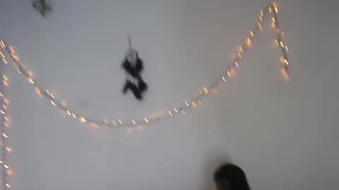 Amanda and Angelica online show from March 1, 2025, 9:15 pm