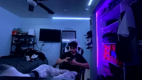 X X X online show from November 21, 2025, 6:01 am