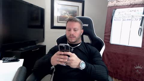 Player online show from December 5, 2024, 5:06 pm