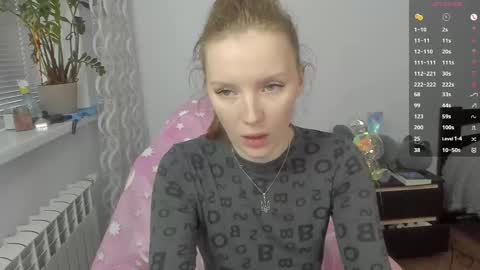 Snapshot of playful_mary chatting on October 27, 2025, 9:46 am Masha online show from October 27, 2025, 9:46 am