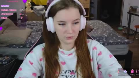 Snapshot of playful_mary chatting on February 1, 2026, 10:30 pm Masha online show from February 1, 2026, 10:30 pm