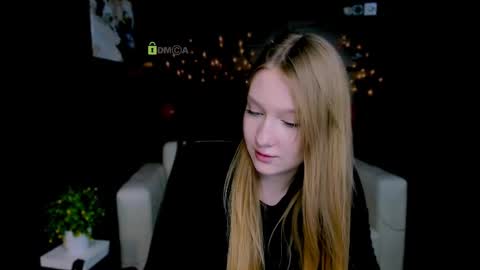 Sophie online show from March 7, 2025, 1:40 pm