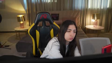 Lana online show from March 4, 2026, 7:14 am