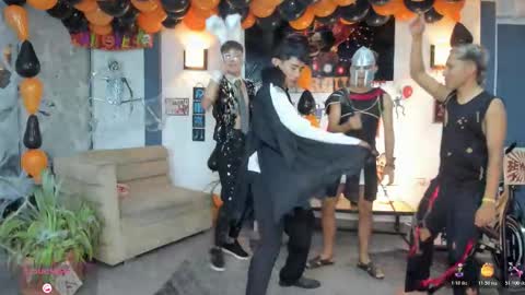   online show from October 29, 2025, 11:28 pm