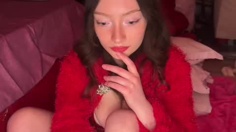 PlayfulDoll online show from April 27, 2026, 1:47 am