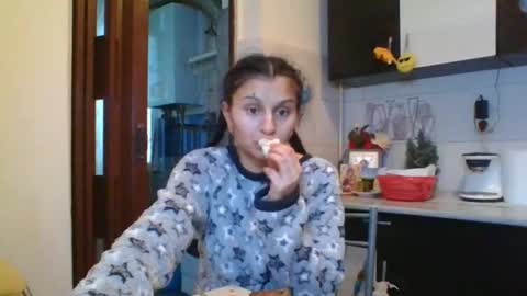 pleas3s_sweet online show from February 11, 2025, 3:29 pm