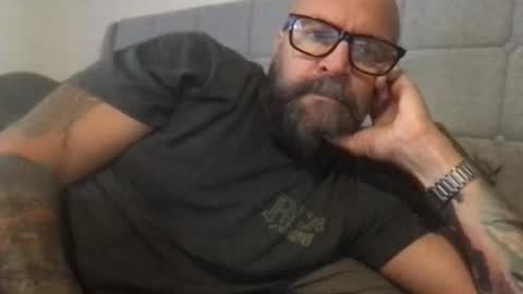 Snapshot of pleasesitonmycock chatting on May 3, 2026, 9:32 pm PleaseSitOnMyCock online show from May 3, 2026, 9:32 pm
