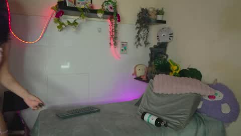 Jessi Alex online show from May 20, 2026, 11:38 am