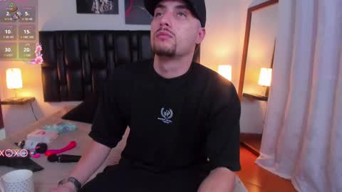 JUAN AND JULI online show from January 20, 2025, 9:32 pm