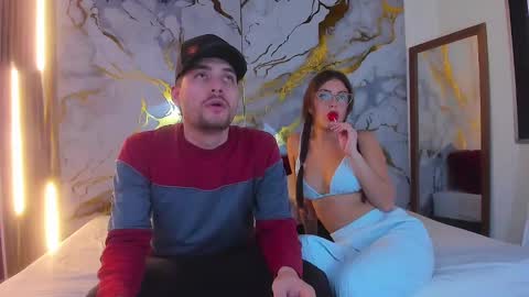 JUAN AND JULI online show from March 5, 2025, 8:53 pm