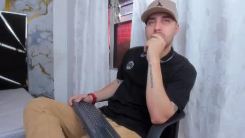 JUAN AND JULI online show from September 12, 2025, 9:26 pm