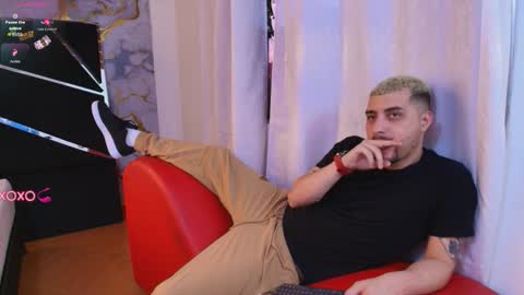 JUAN AND JULI online show from October 13, 2025, 9:15 pm