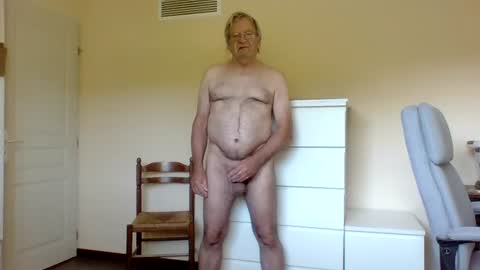 Snapshot of pluchet chatting on June 20, 2026, 6:05 am pluchet online show from June 20, 2026, 6:05 am