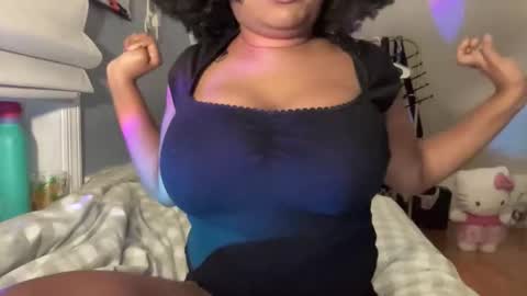 stariette online show from October 28, 2025, 2:15 am