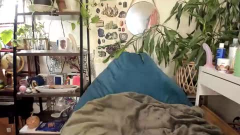 Goddess Pluto online show from December 4, 2025, 9:45 pm